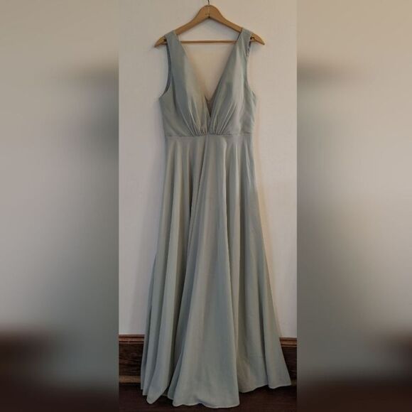 Jenny Yoo Ryan Chiffon Plunging V Neck Dress 10*** BHLDN Morning Mist green - Picture 2 of 16
